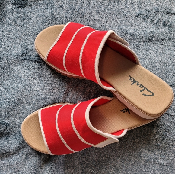 Clarks Shoes - Clarks BNIB Canvas Sandals Size 11 US